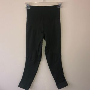 lululemon crop zone in leggings
